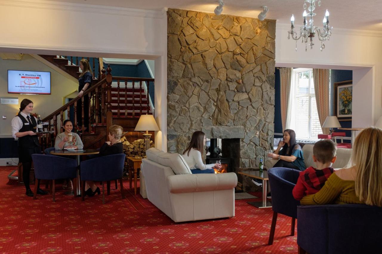 The Diplomat Hotel Restaurant & Spa Ланели Екстериор снимка